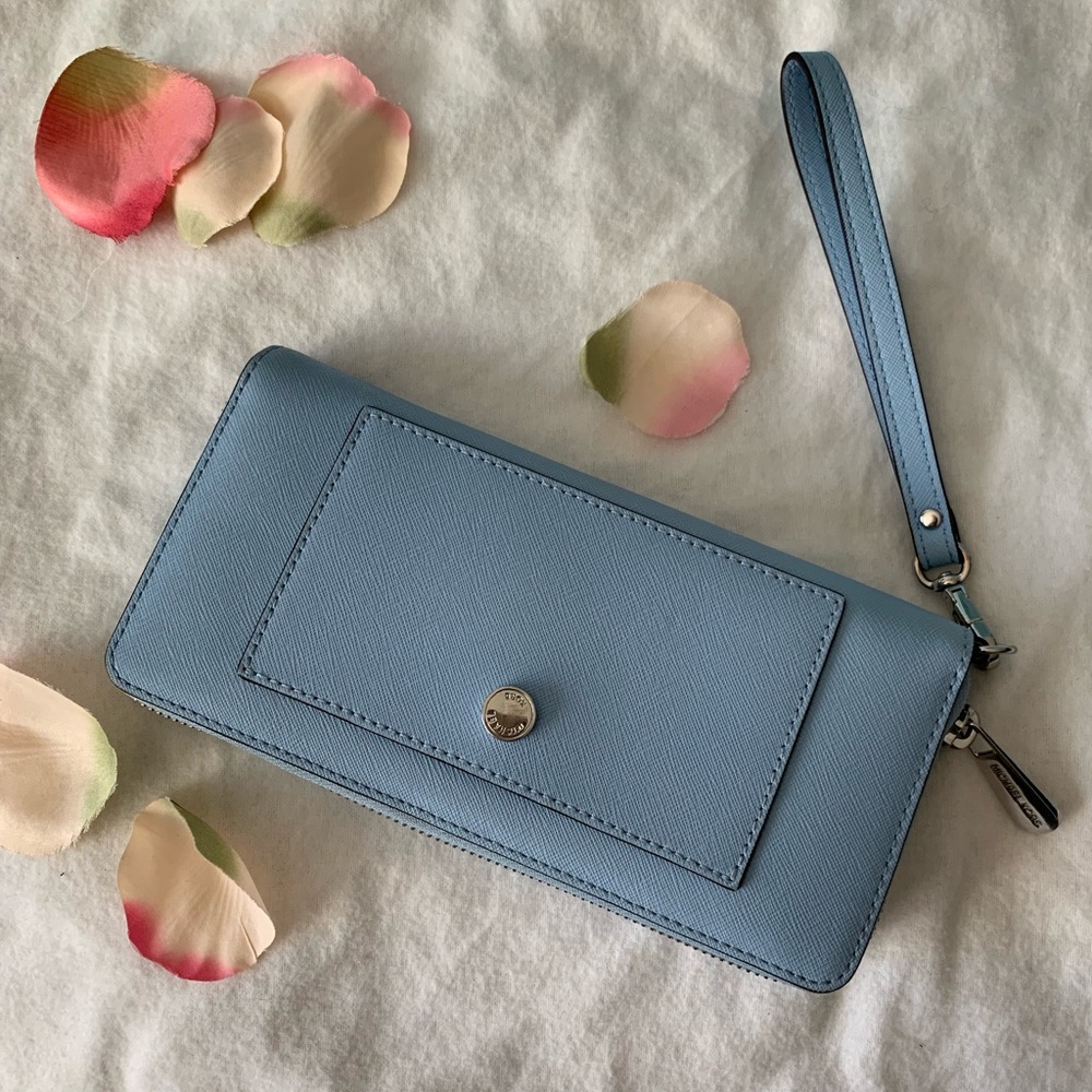 Michael Kors wallet /wristlet
